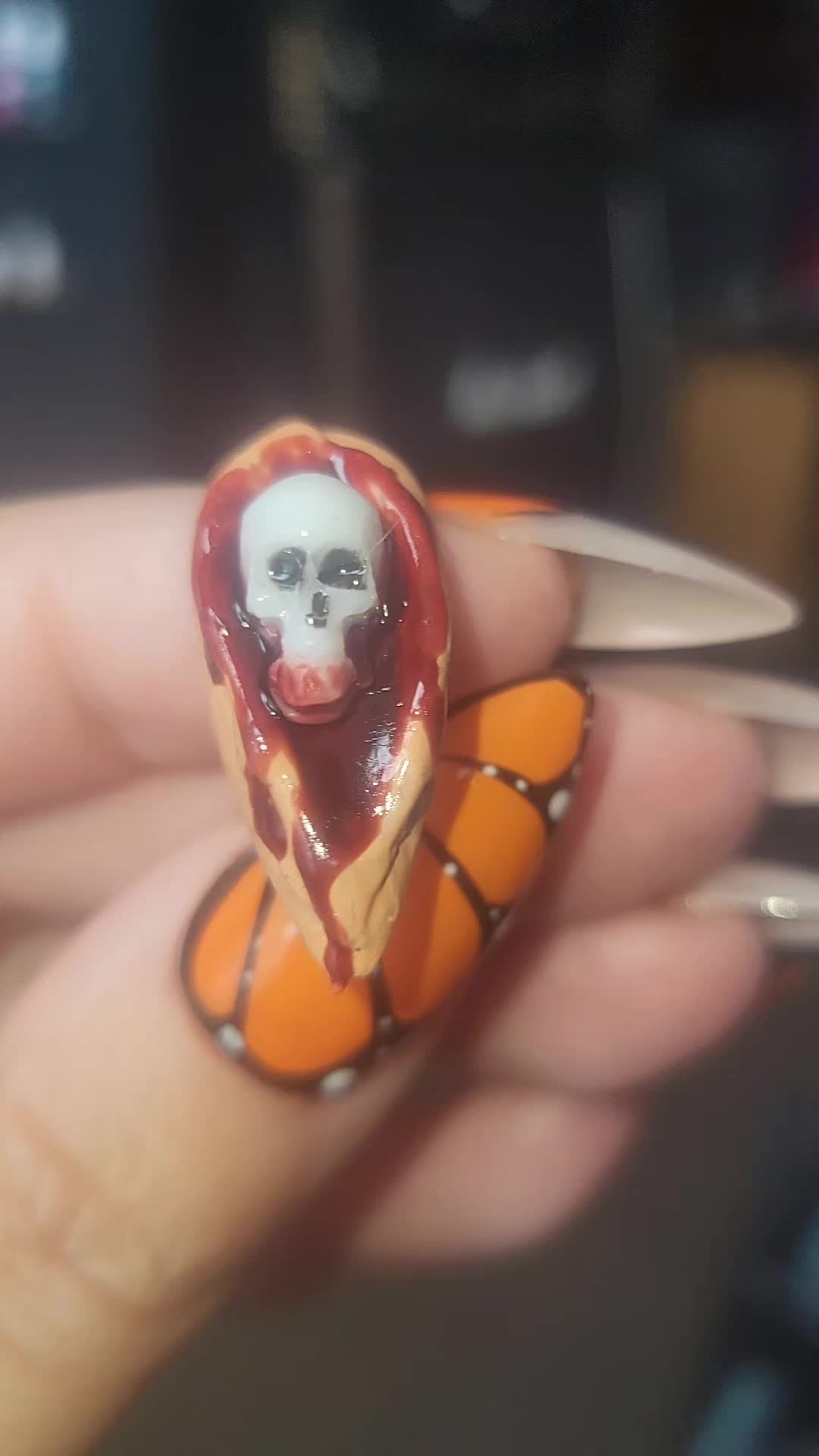 @StewieTheNailGirl