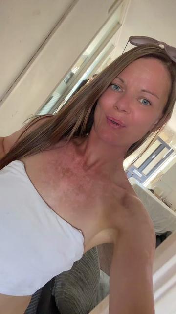 @justmekayleigh