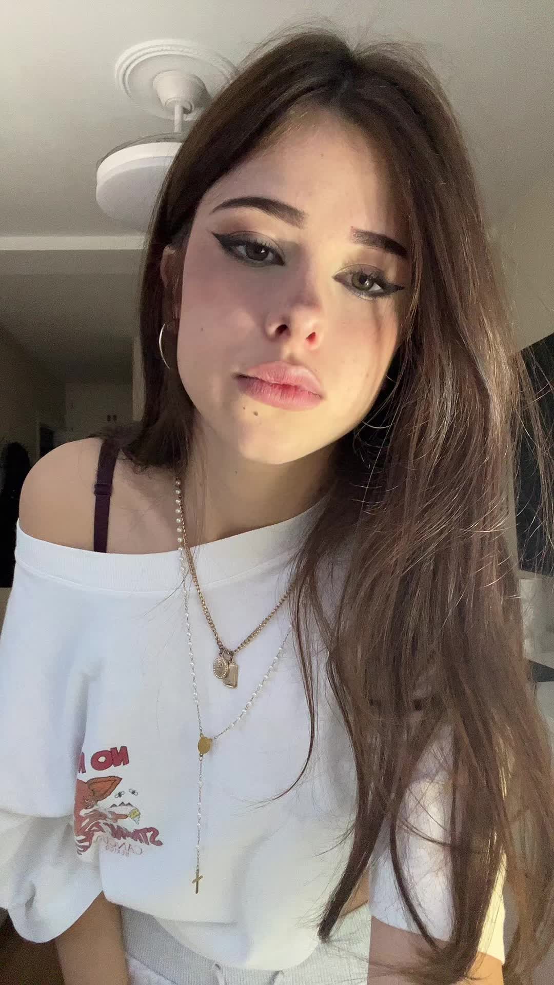 @daniella