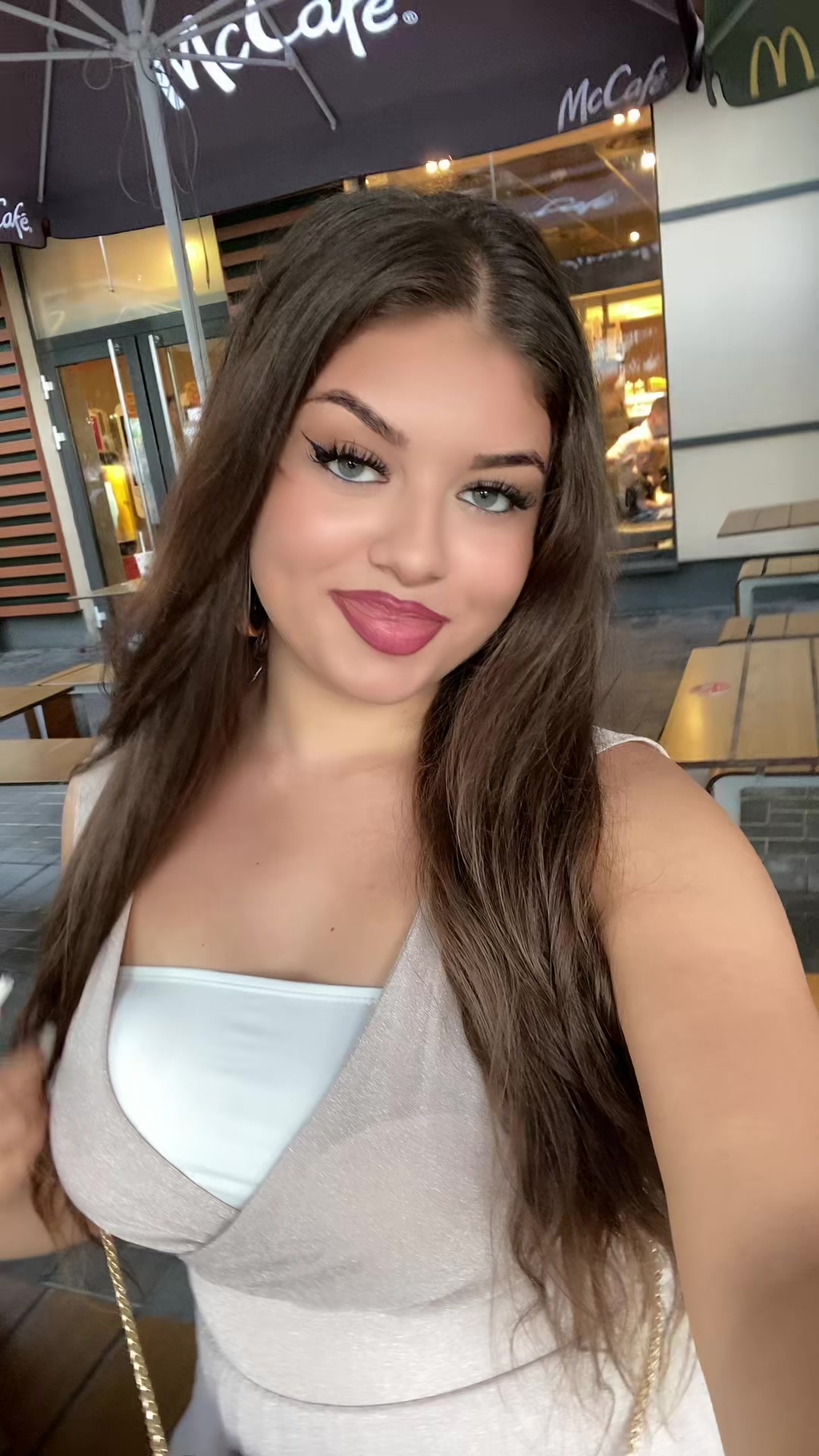 @nevi.17