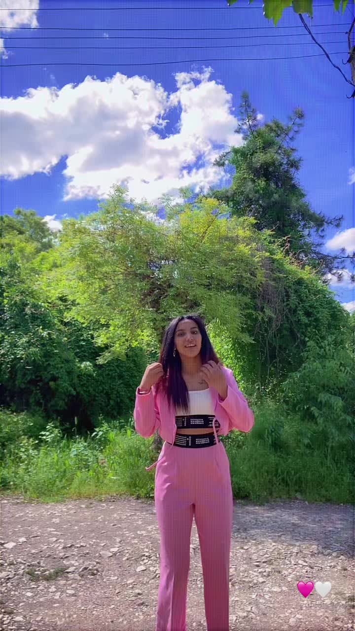 @🖤