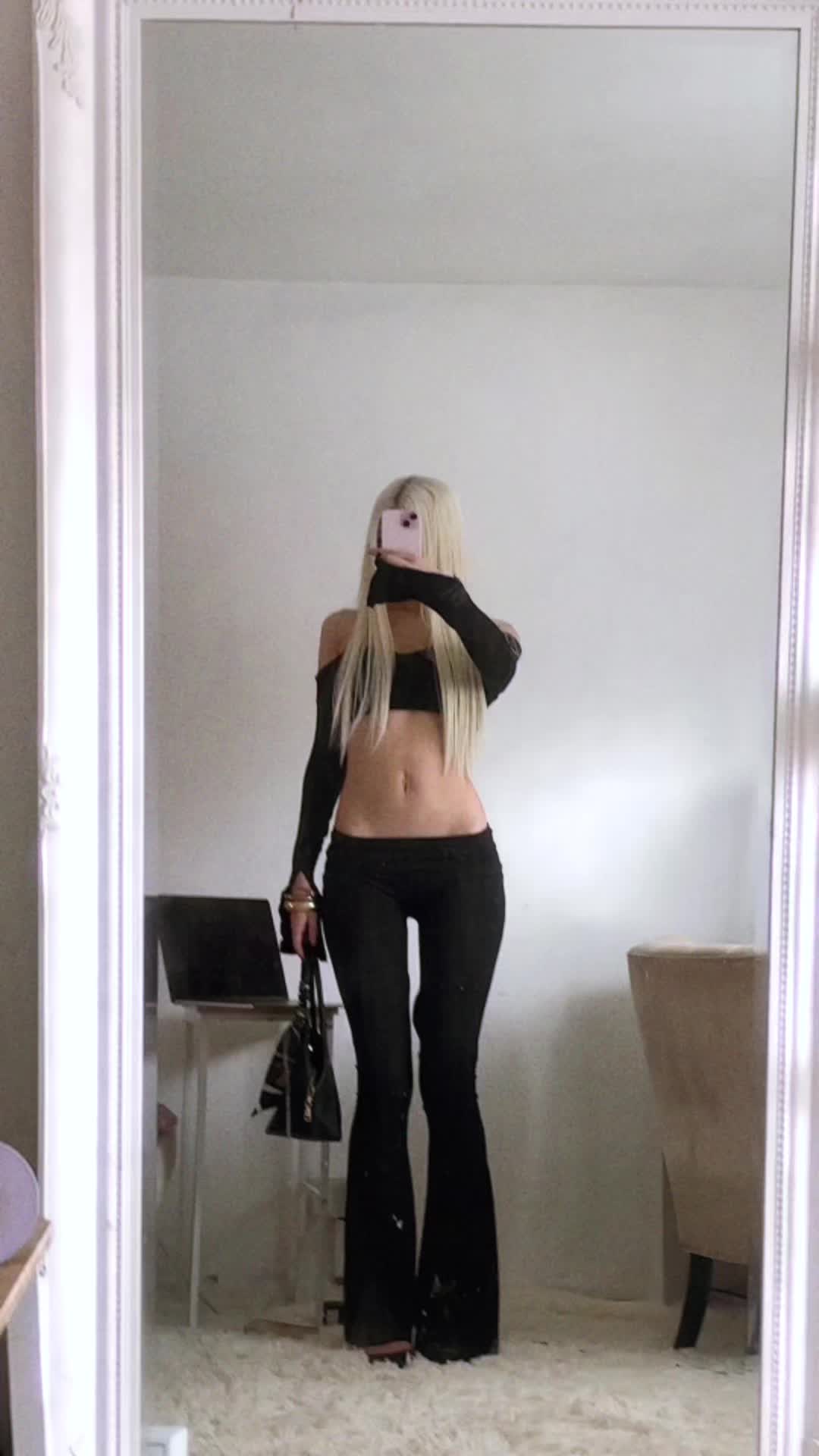 @⃟