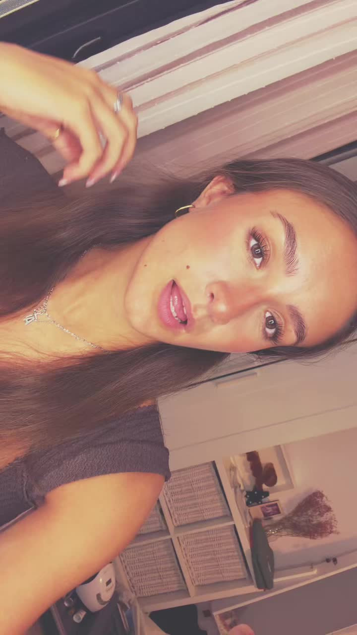 @laretaa