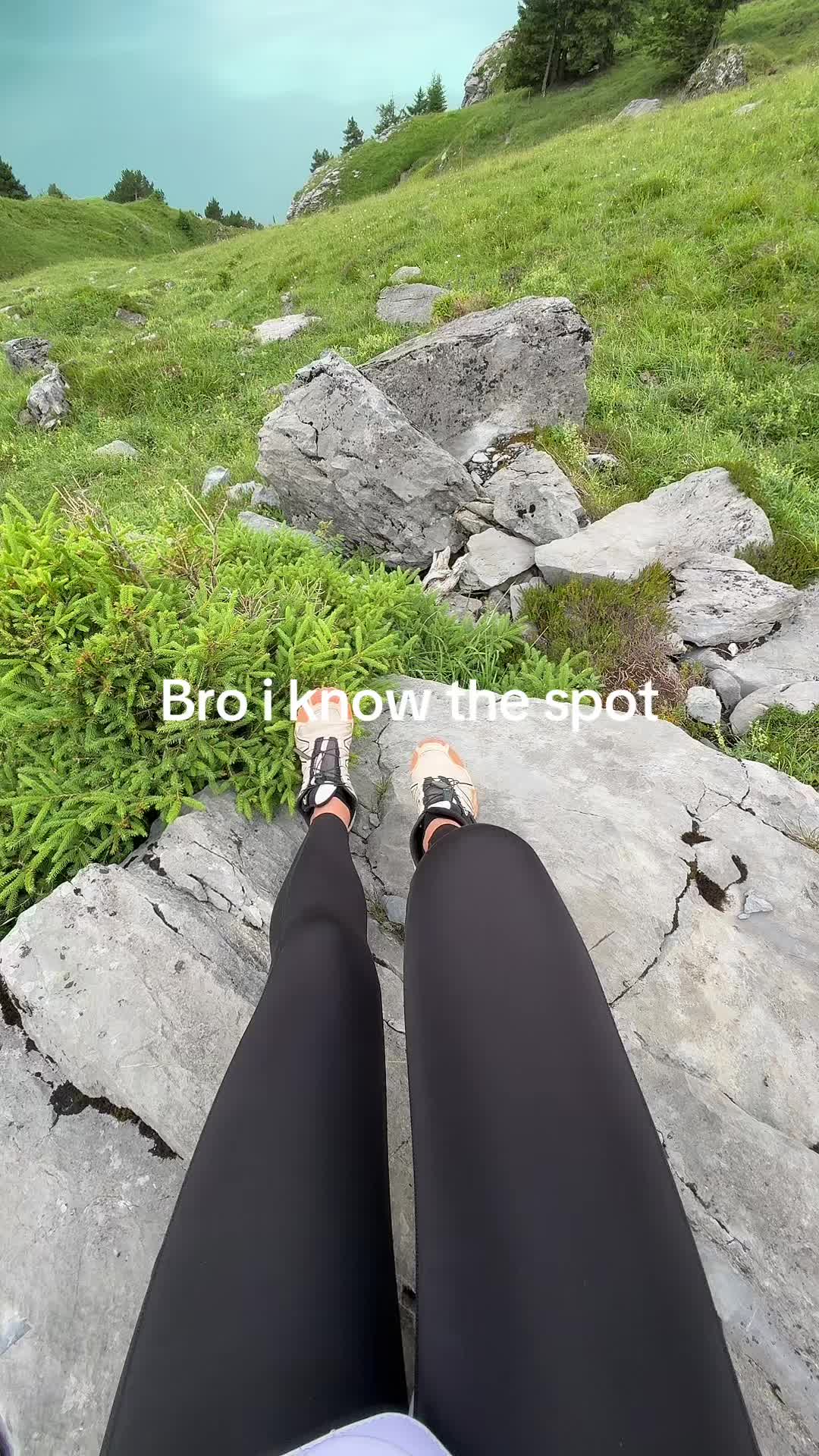 @justvegaa