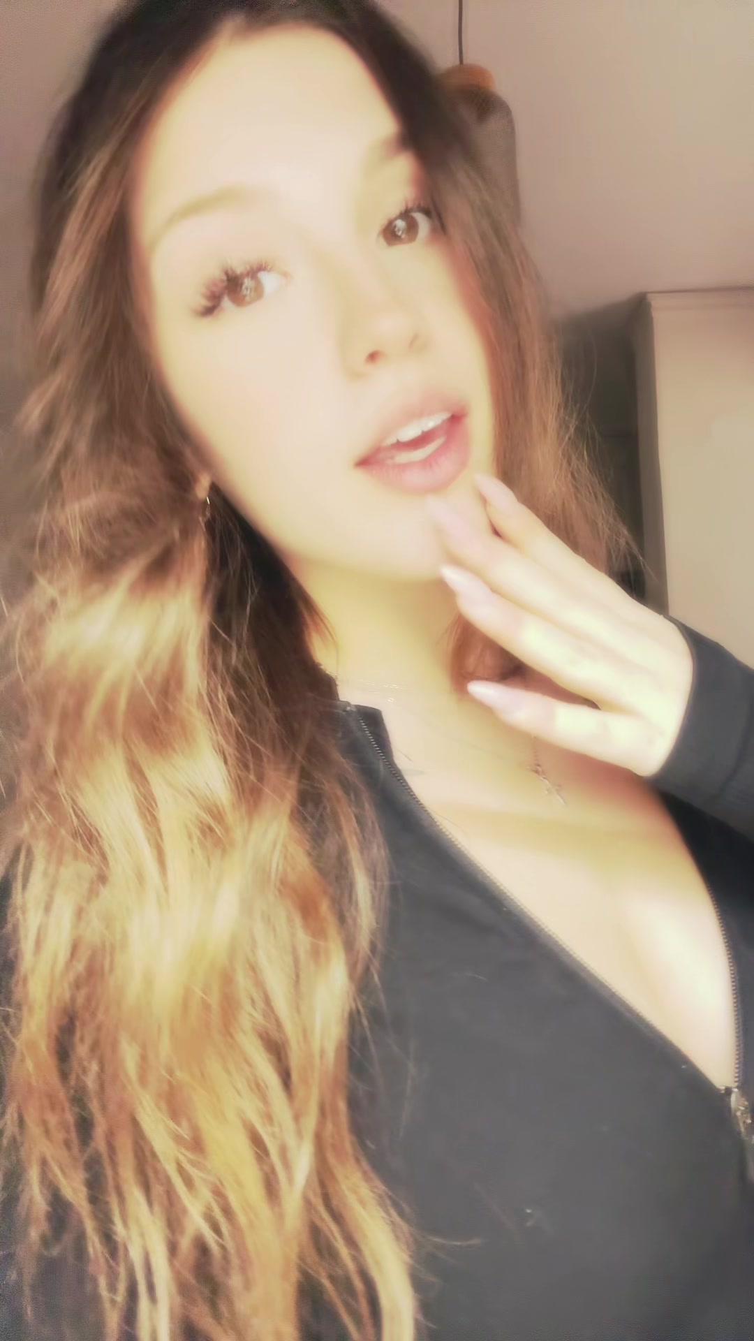 @Ari🤍