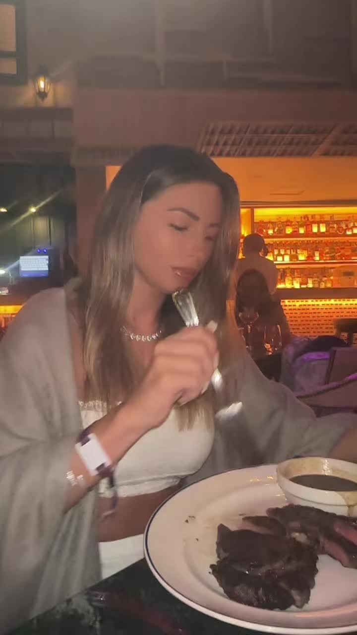 @itsadrianaraee