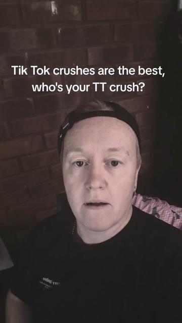 @Lauren 🏳️🌈