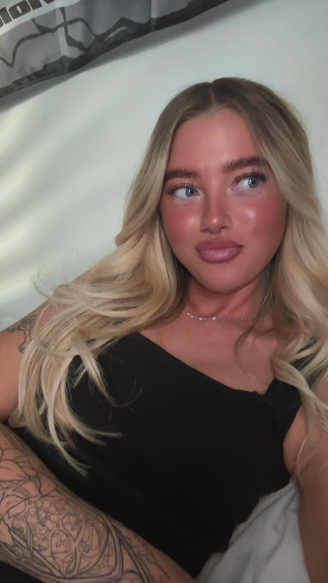 @ROBYN 🖤