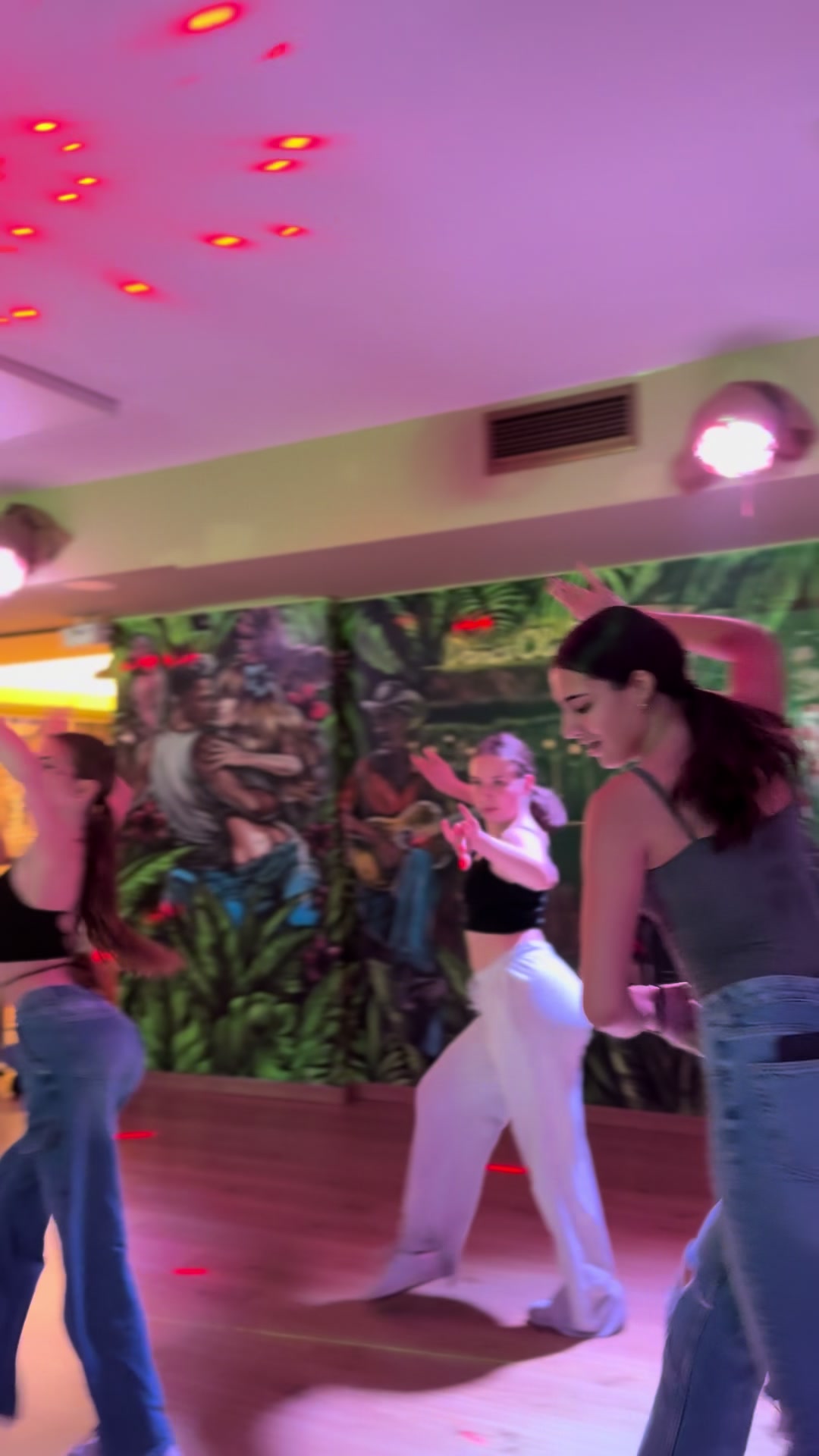 @TheDanceClubNikaiaSouth