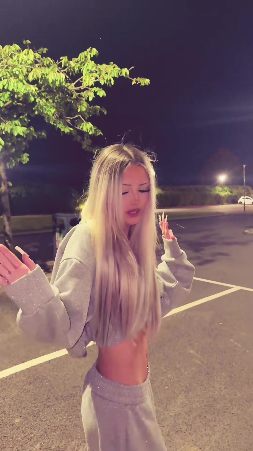 @Anaisf_xo