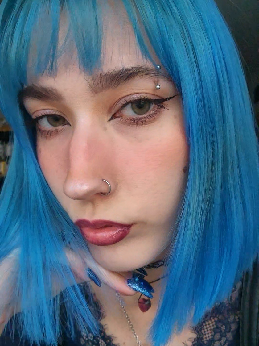@GlamElla