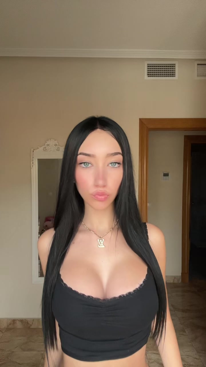 @🫢💋