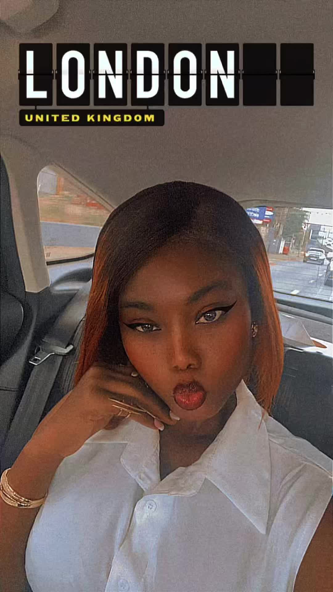 @Afra🥰🇬🇧