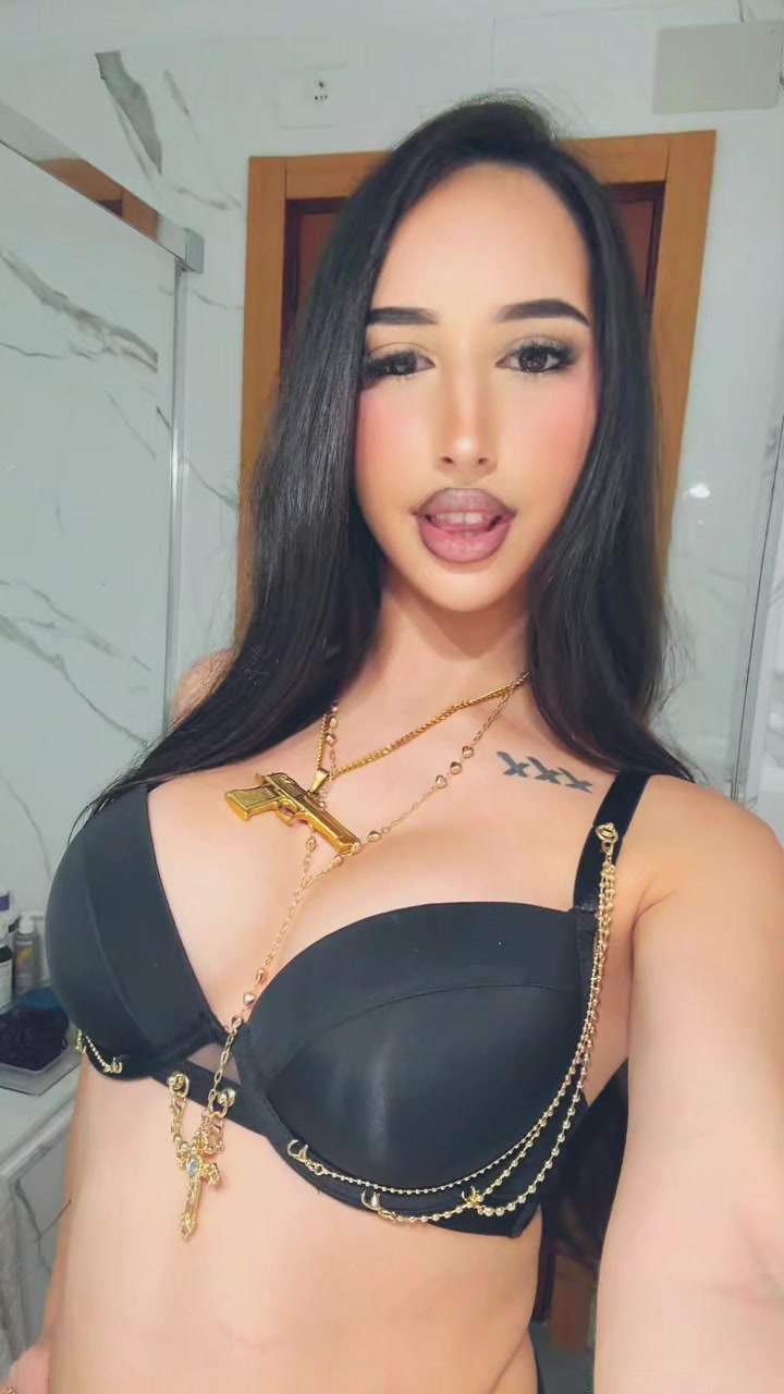 @Thaissss