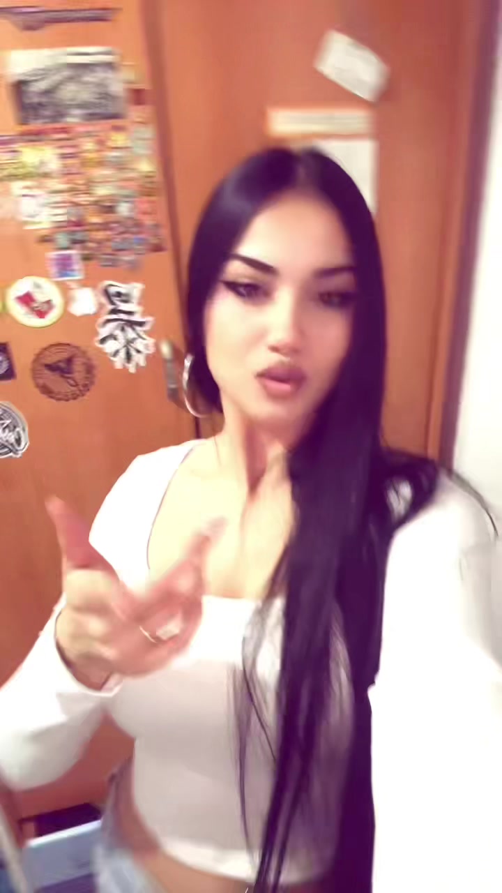 @𝕲𝕷𝕺𝕽𝕴𝕬👑