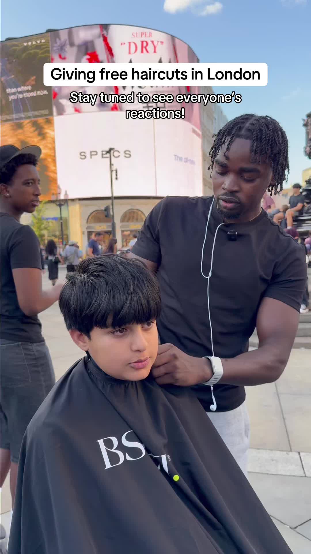 @Mo&rsquo;s Barbers