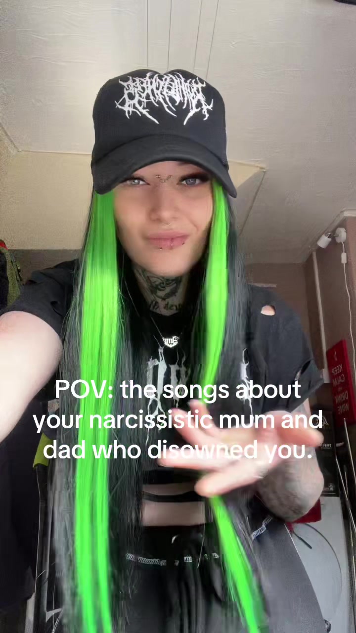 @Antisocialbutterfly🖤🌈