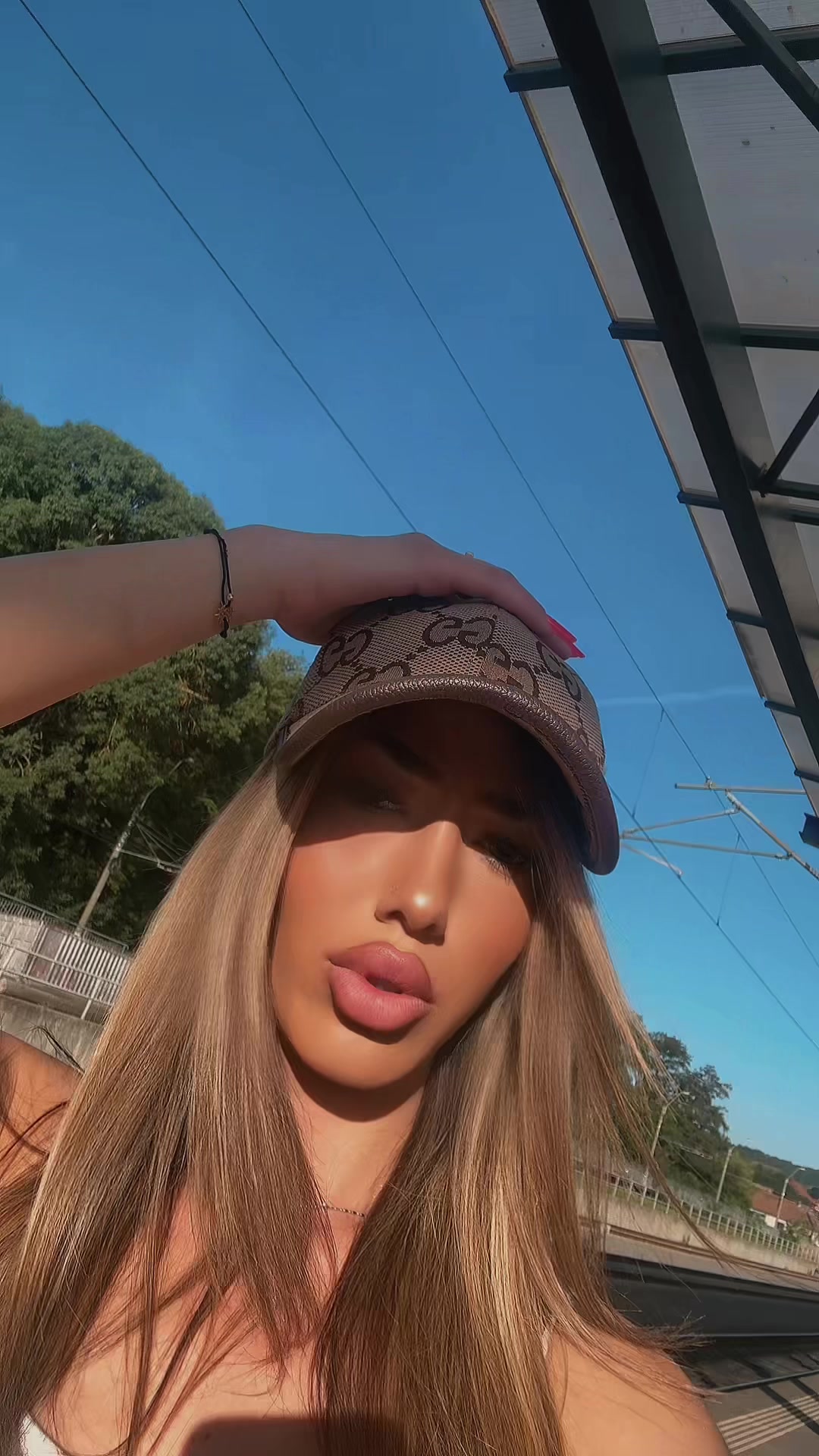 @DANIELAAAA 💫