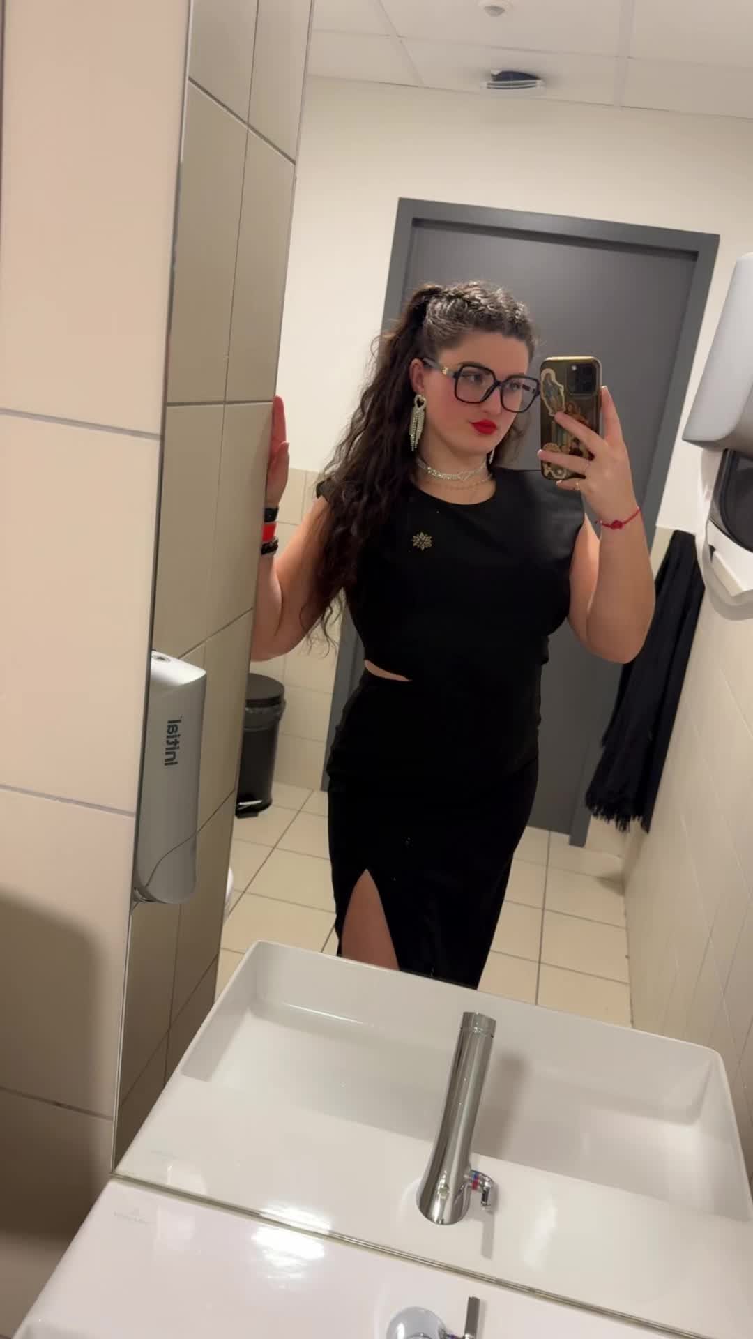 @Queen 👑🦂