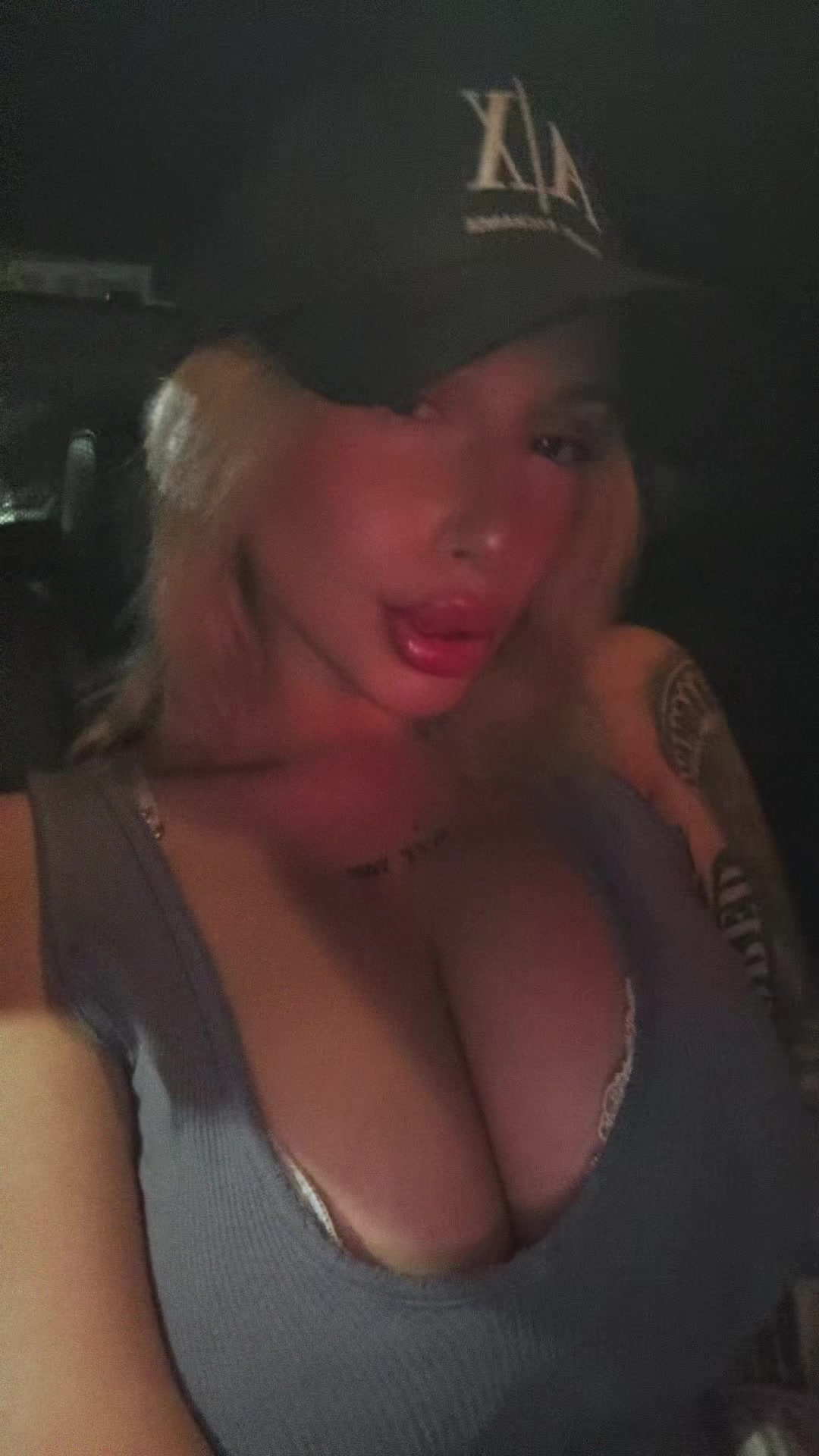 @malkata_e_mnogo_ludaaa