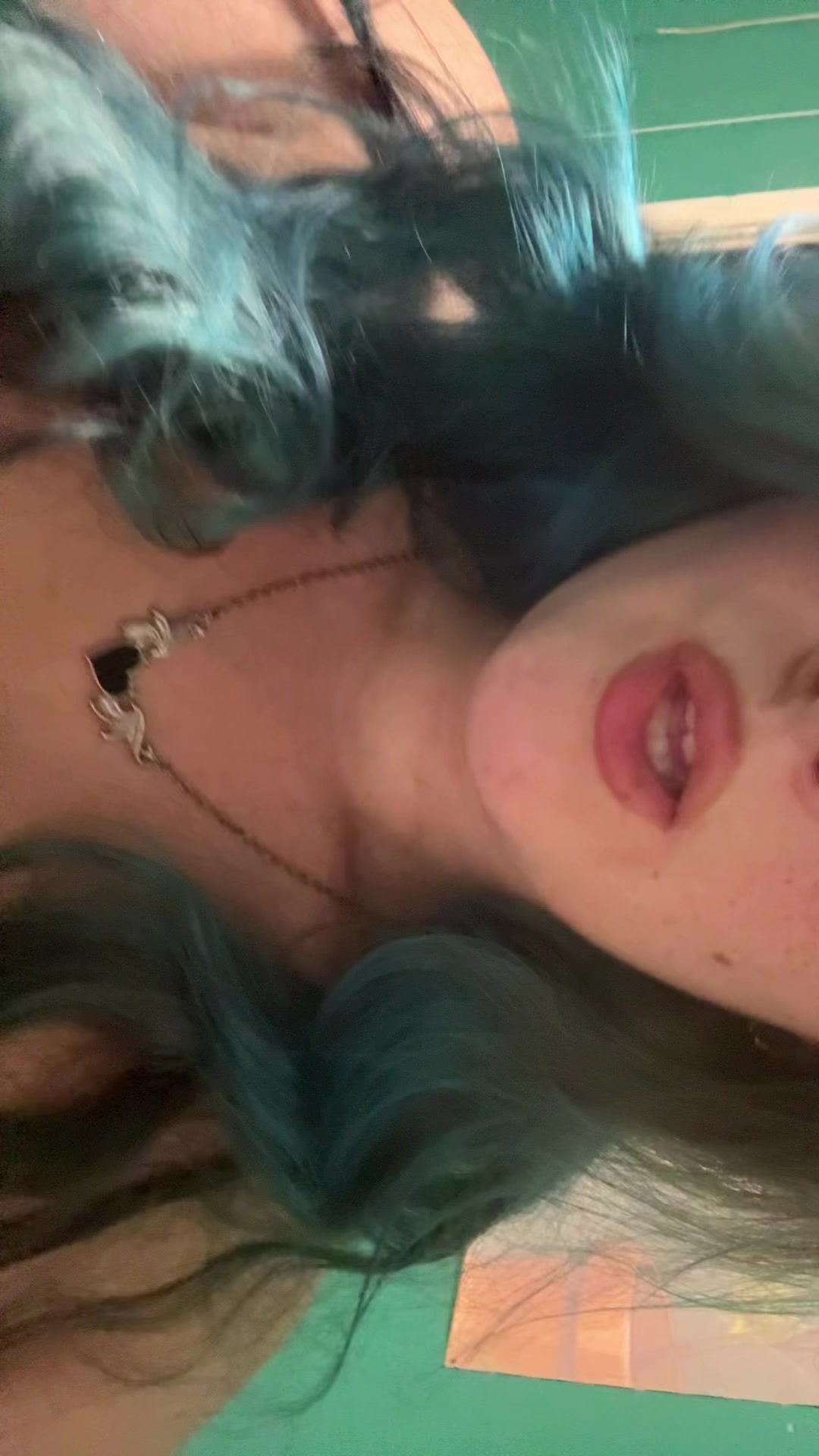 @🥀miku🦇