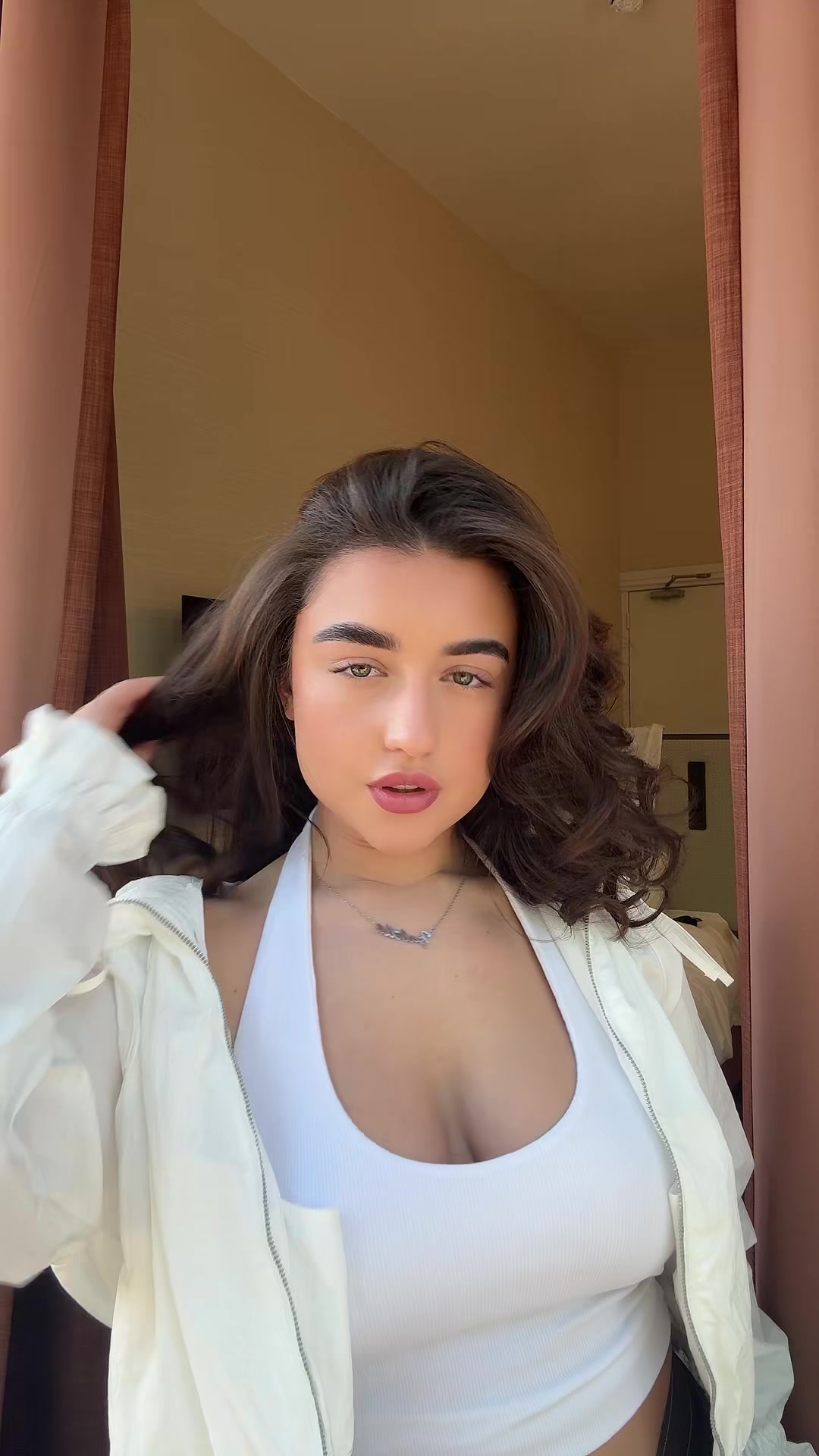 @izabella