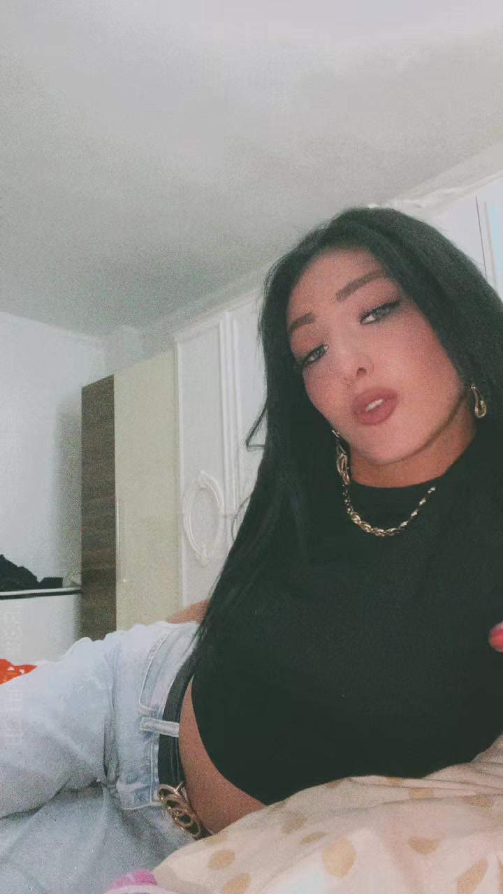 @V A N Y💋