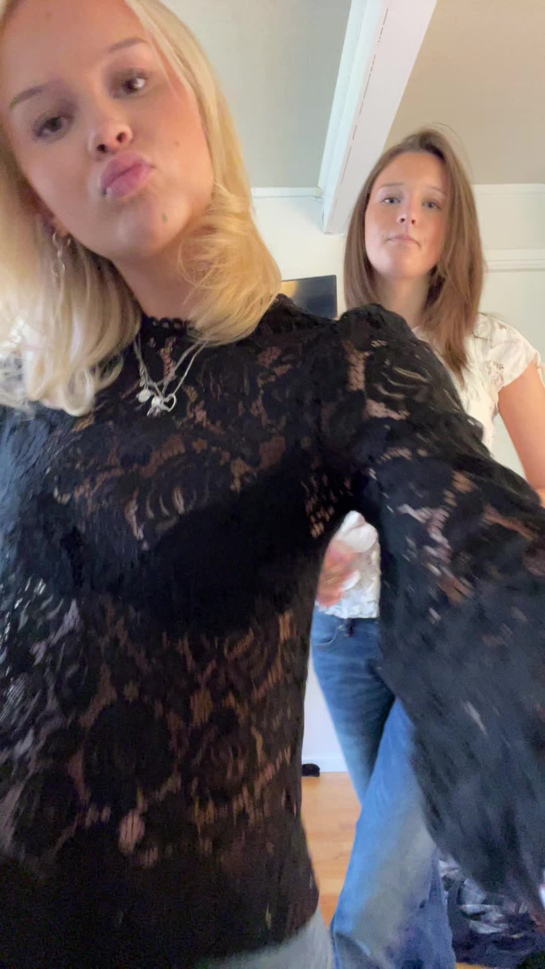 @𝓘𝓷𝓰𝓪 𝓔𝓵𝓲𝓪𝓼𝓼𝓸𝓷