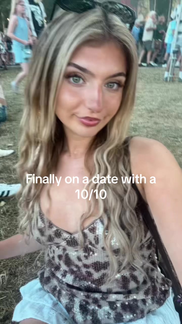 @anniemcl_