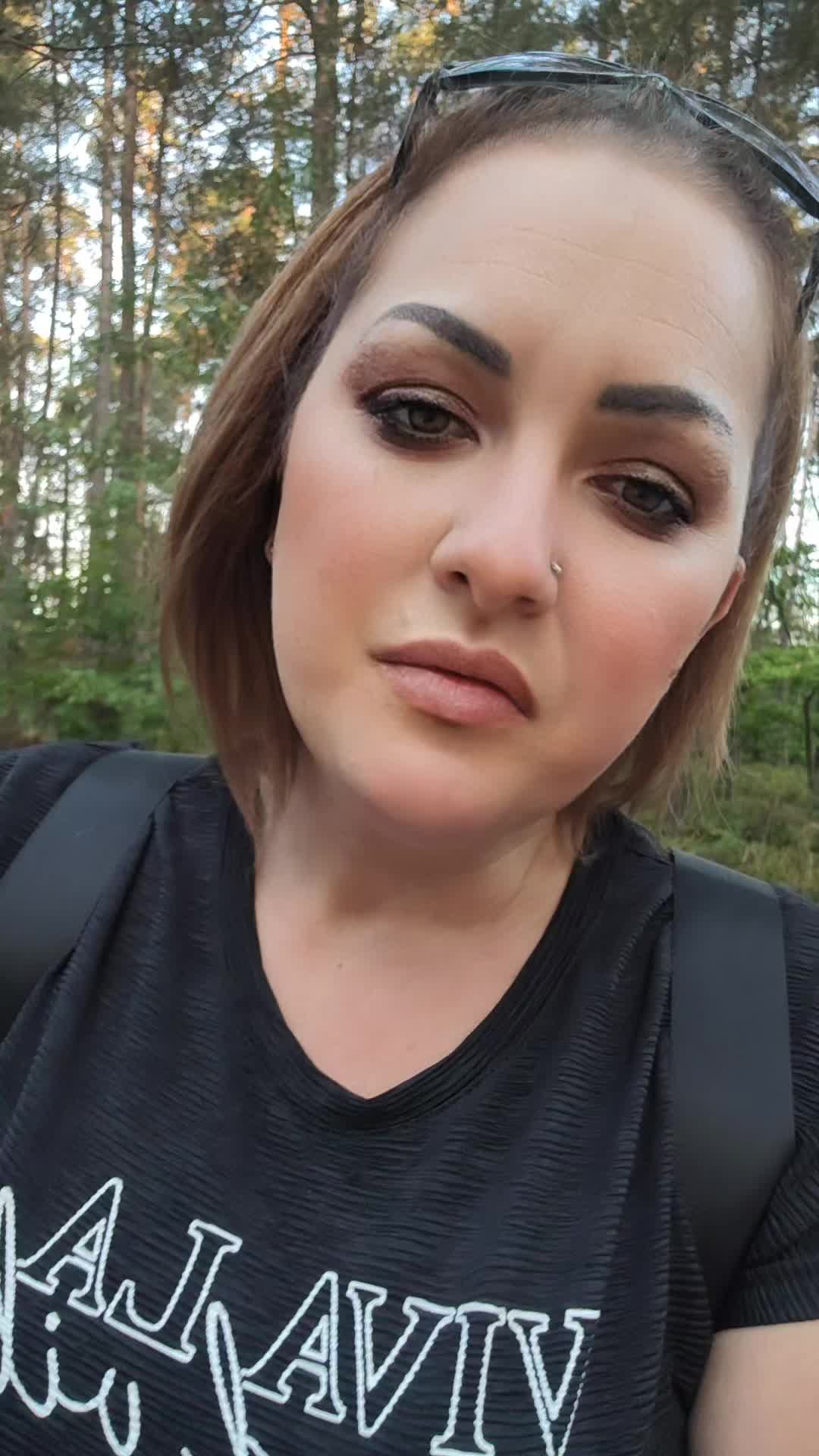 @V&ouml;r&ouml;sr&oacute;zsa🌹🇭🇺🇨🇭