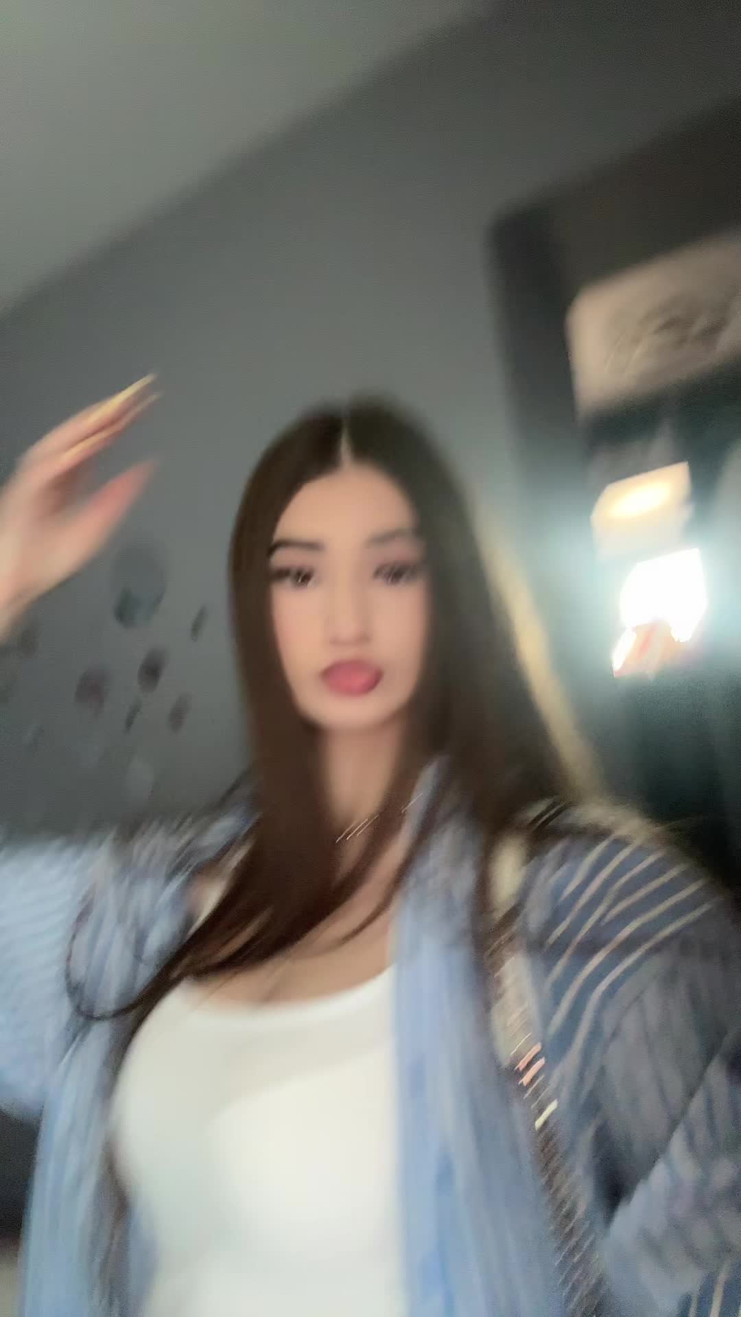 @Ianira