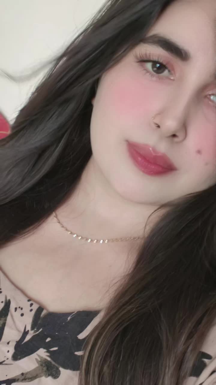 @missqueen2064