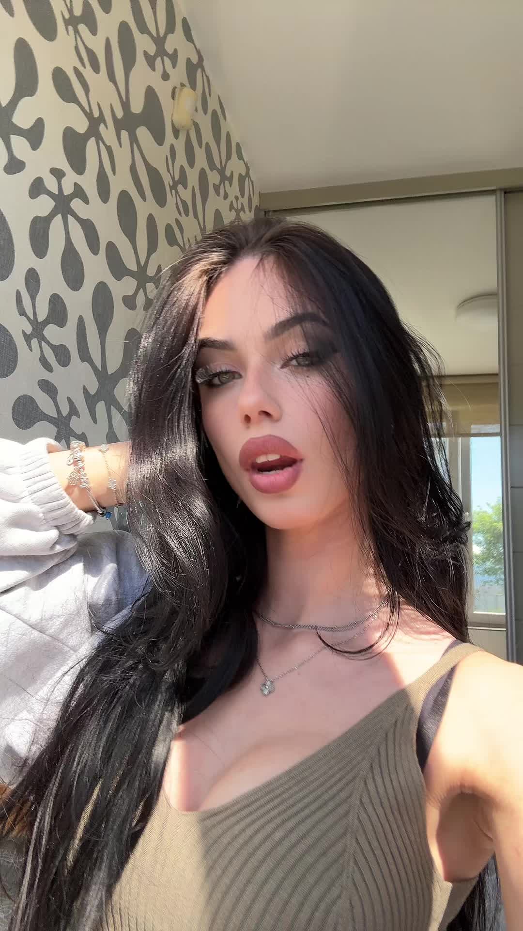 @Victoria ✨
