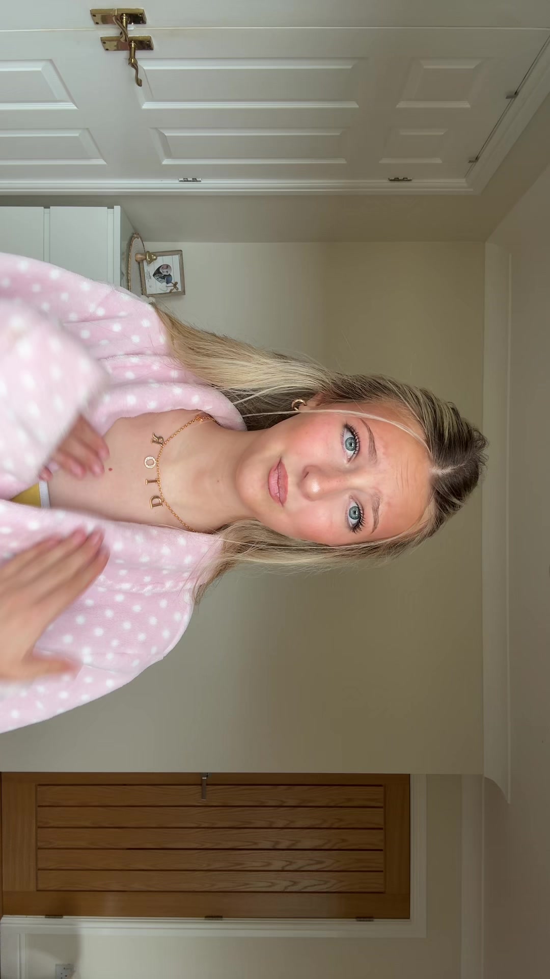 @𝐞𝐥𝐥𝐚 𝐣𝐚𝐝𝐞
