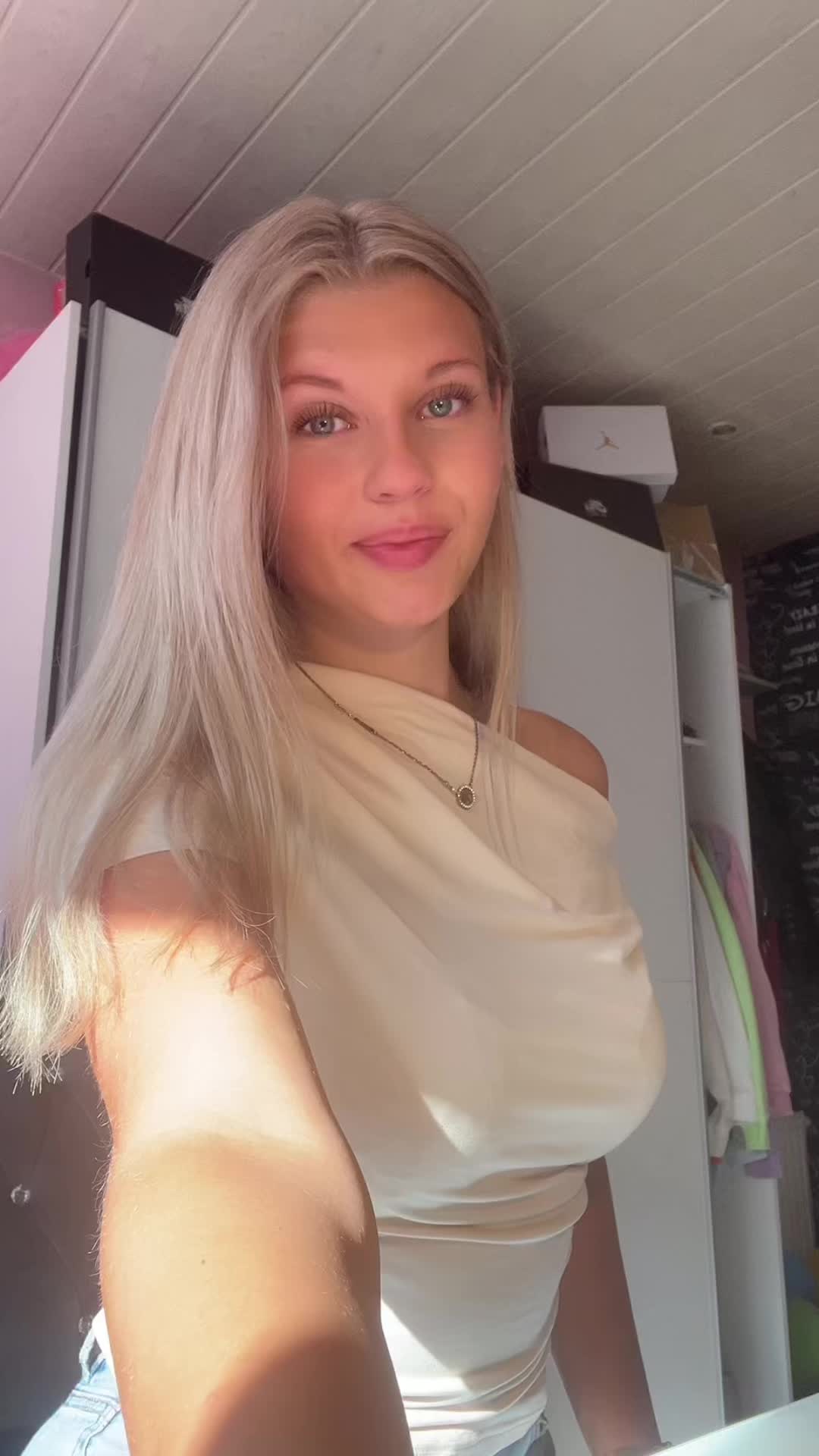 @she_ishi_confident