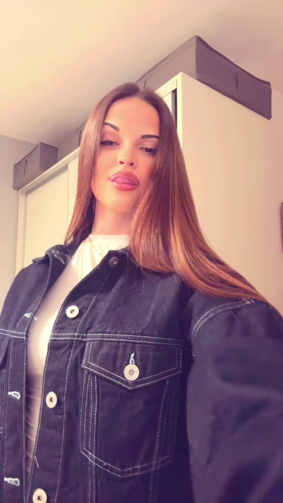@Carlacardellatt