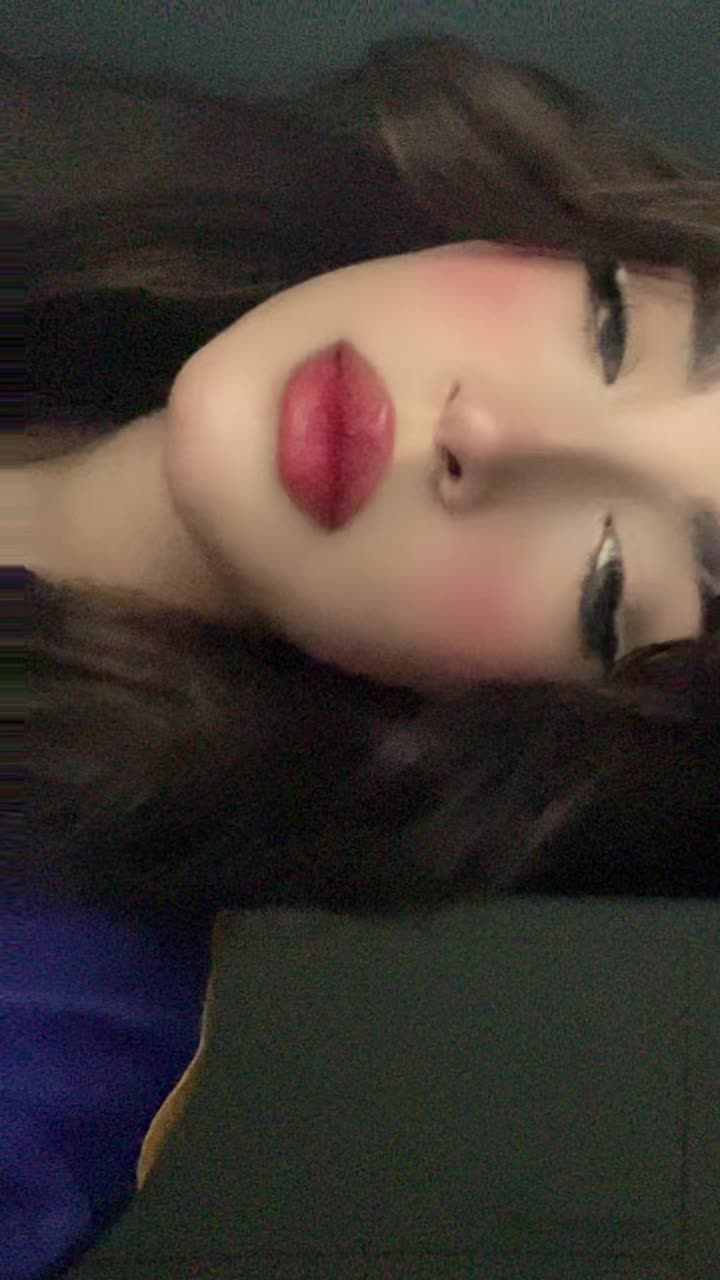@iiiyowmii
