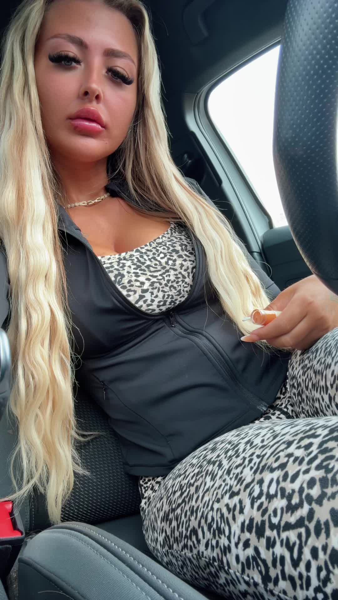 @𝕲𝖊𝖒𝖒𝖆 𝖑𝖔𝖚👑
