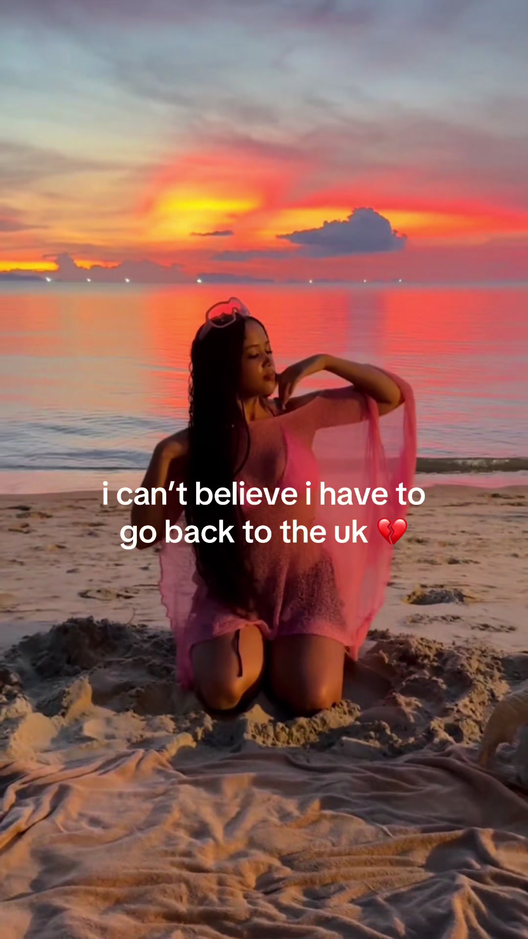 @glogirlzo