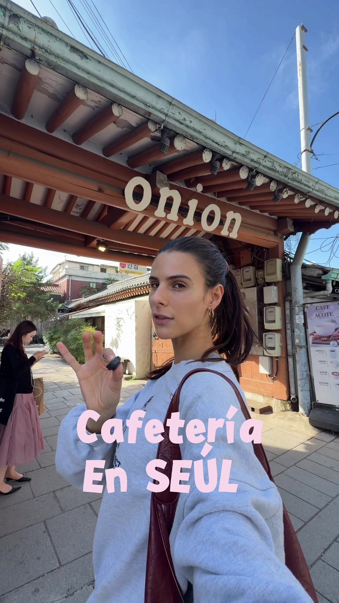 @carolinamoura