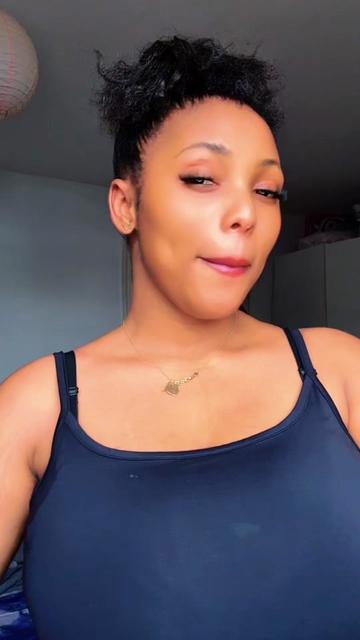 @IYZ QUEEN 💍🦋❤️🩷