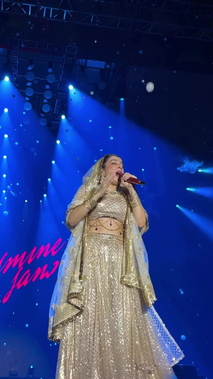 @jasmine sandles 👸