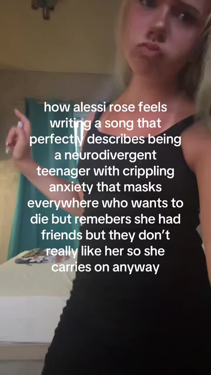 @izzie🧁🪽