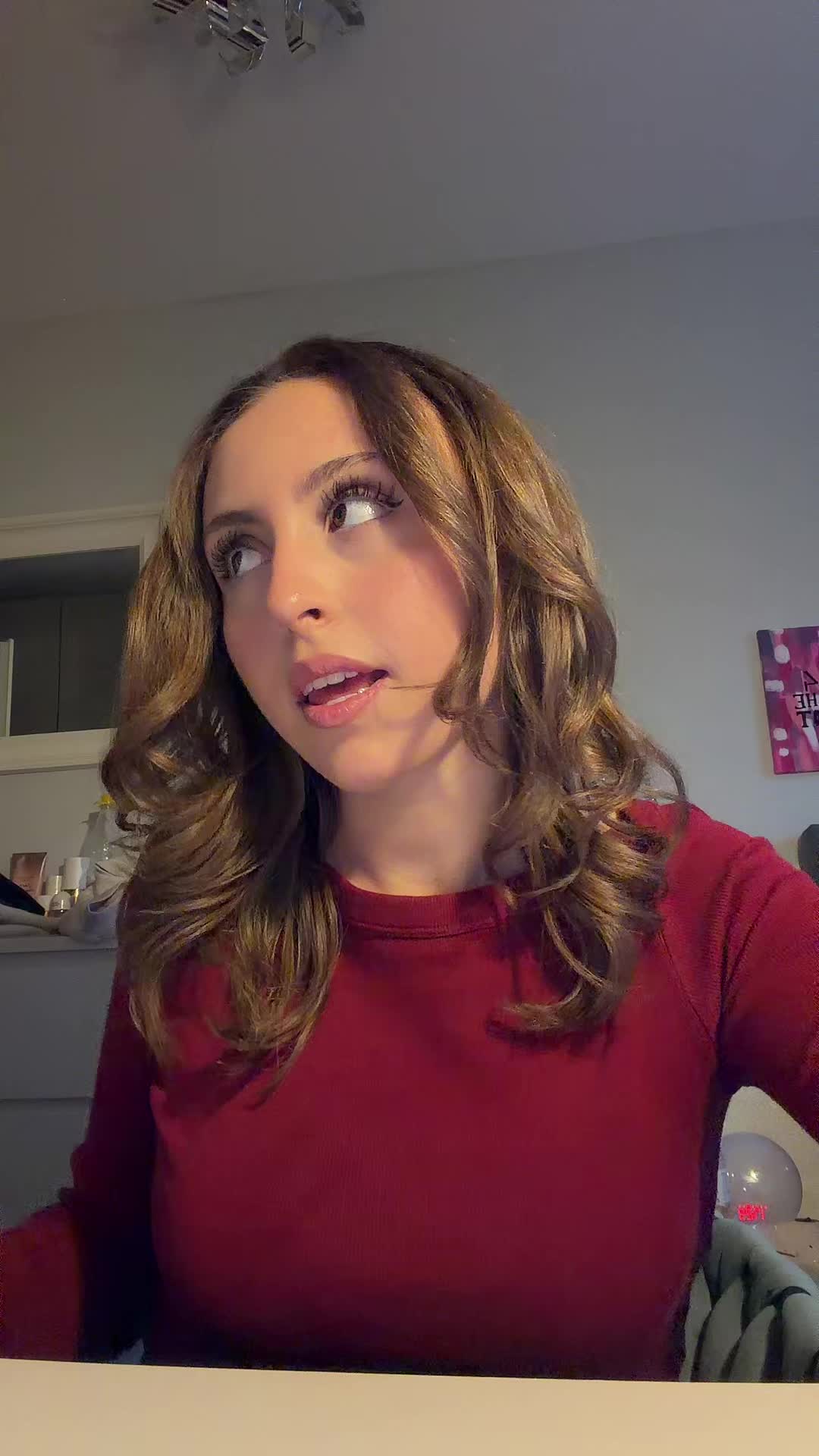 @laura