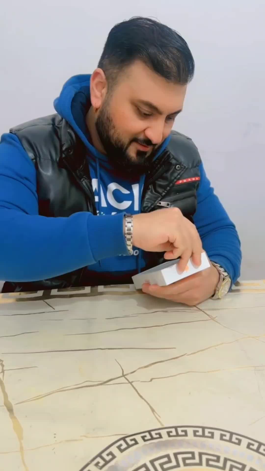 @Zile Mirza