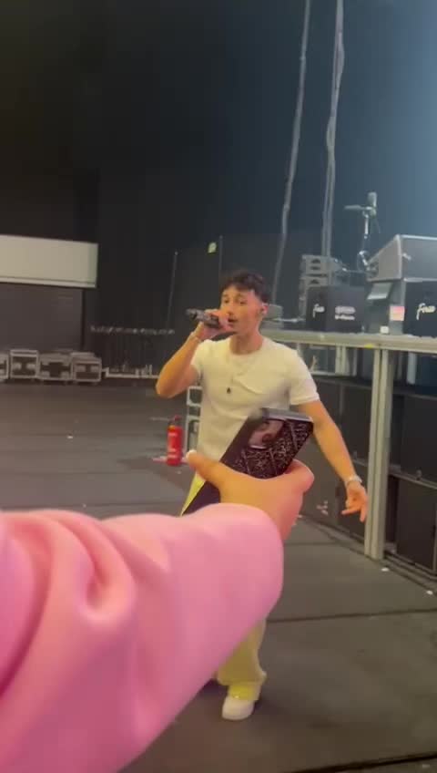 @&bull;Lea&bull;