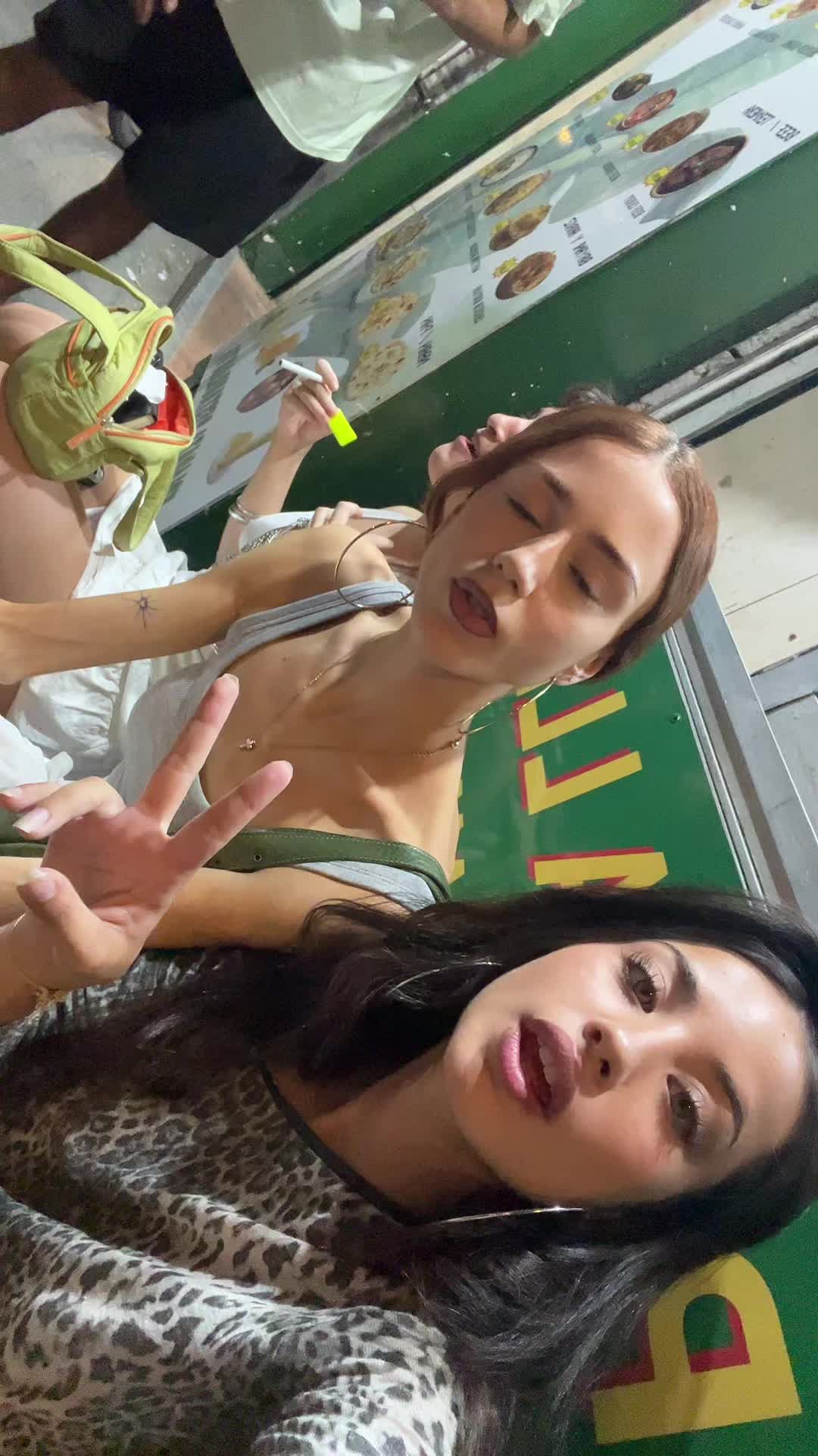 @vivi ≽(•⩊ •マ≼