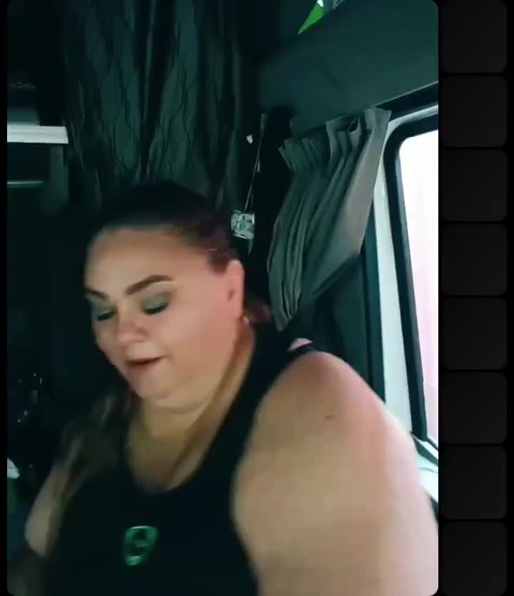 @AlenaBorys