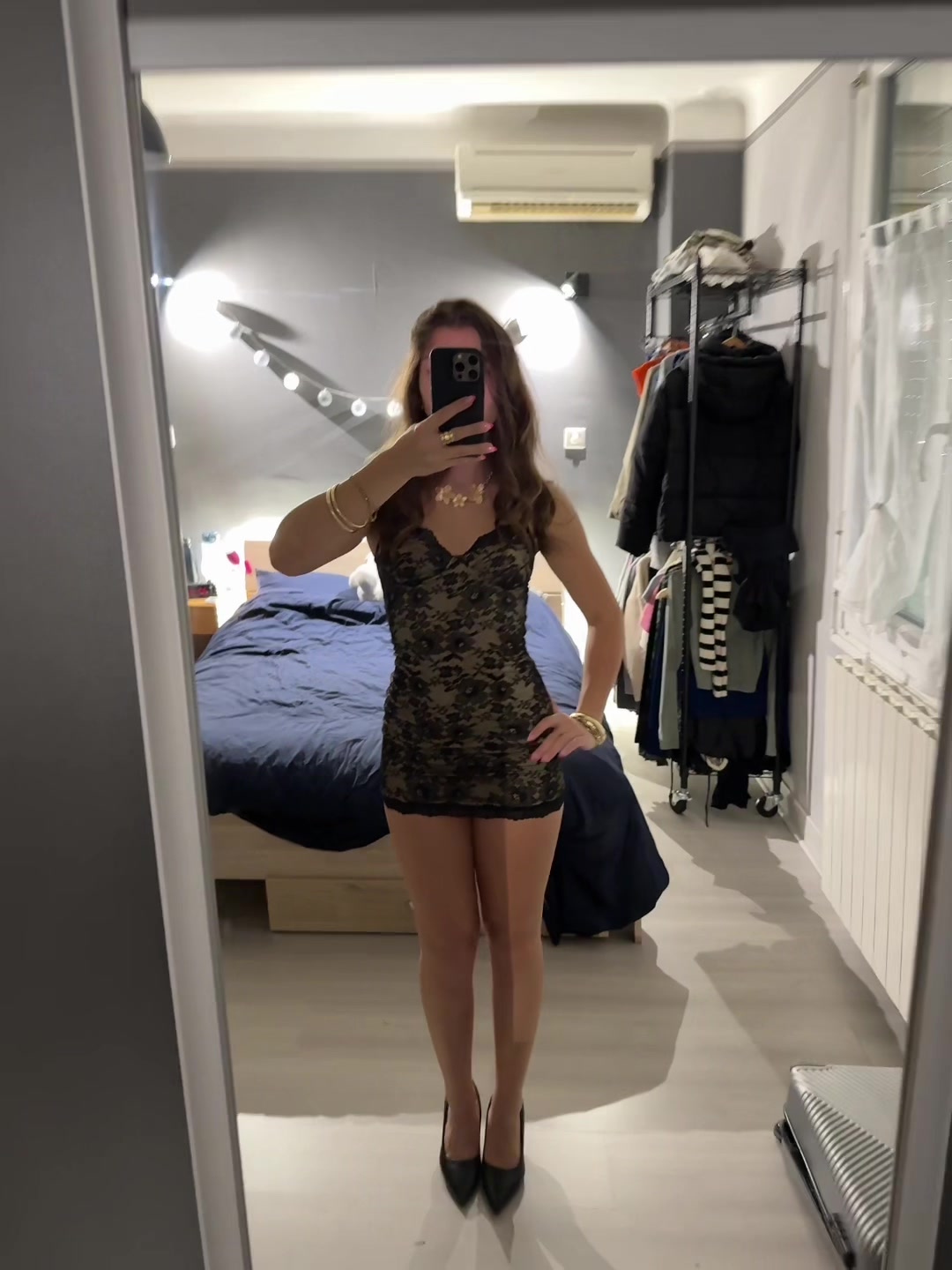 @𝗲𝗺𝘆