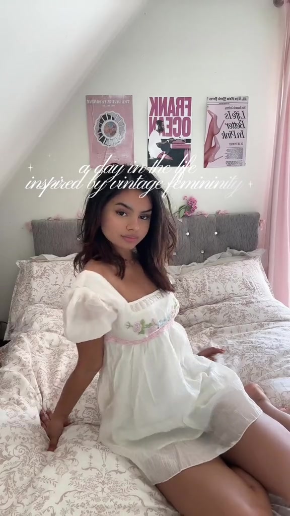 @&deg;❀⋆.ೃ࿔*:･